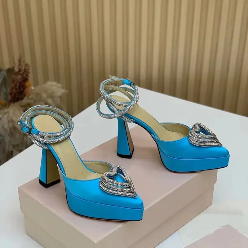 Casual Sandal Leather - プラットフォームクリスタル愛の装飾サンダルセクシーなポインテッドトゥ薄型ヒールアンクルバックルストラップ新着ファッション女性現代の靴