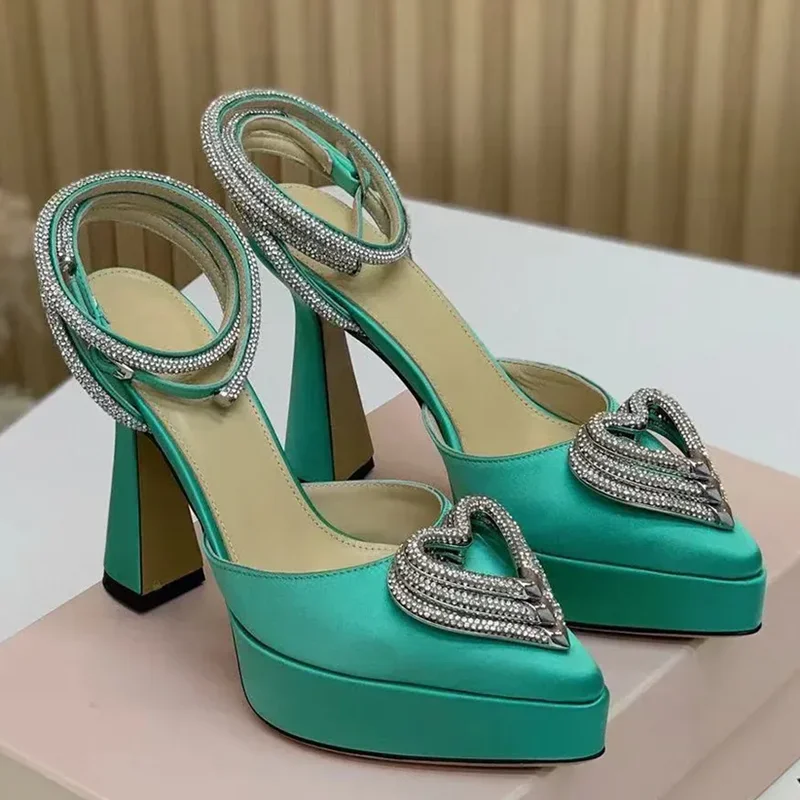 プラットフォームクリスタル愛の装飾サンダルセクシーなポインテ - Casual Sandal Leather のレビューと価格